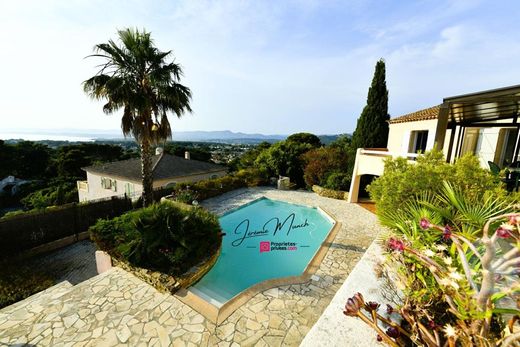Villa in Six-Fours-les-Plages, Var