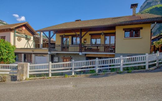 豪宅  Sallanches, Haute-Savoie