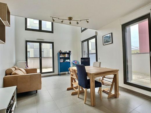 Apartment in Bordeaux, Gironde