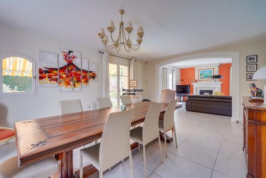 Luxury home in Mérignac, Gironde