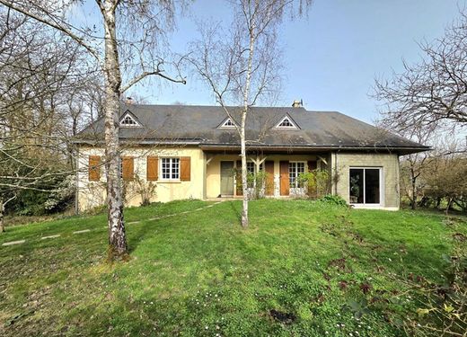 Luxury home in Saint-Lambert-la-Potherie, Maine-et-Loire