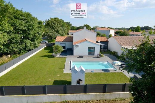 Maison de luxe à La Mothe-Achard, Vendée