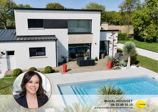 Luxury home in Le Tour-du-Parc, Morbihan