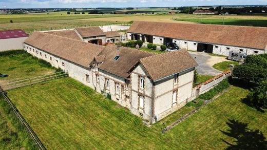 Rural or Farmhouse in Nangis, Seine-et-Marne