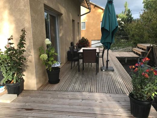 ‏ארמון ב  Selonnet, Alpes-de-Haute-Provence