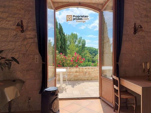 Villa in Laroque-Timbaut, Lot-et-Garonne