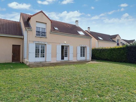 Luxury home in Verneuil-sur-Seine, Yvelines