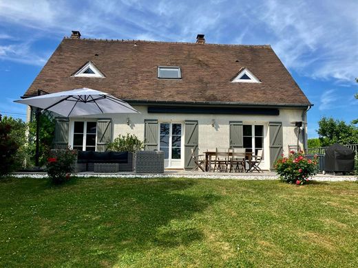 Maison de luxe à Crépy-en-Valois, Oise