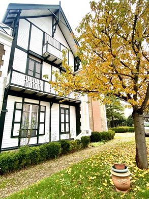 Luxury home in Meudon, Hauts-de-Seine