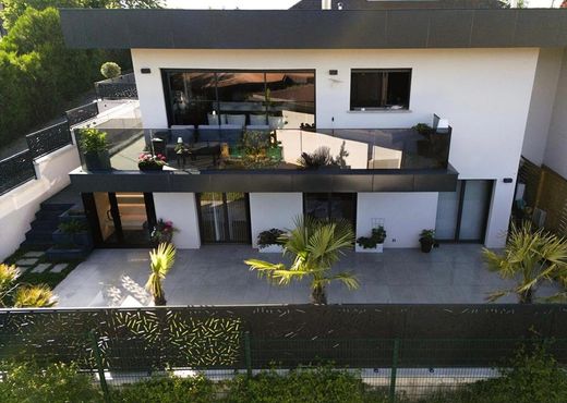Casa de lujo en Thonon-les-Bains, Alta Saboya