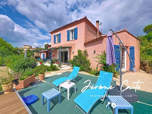 Luxe woning in Nîmes, Gard