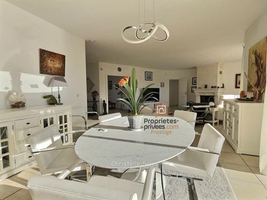 Villa Bagnols-en-Forêt, Var