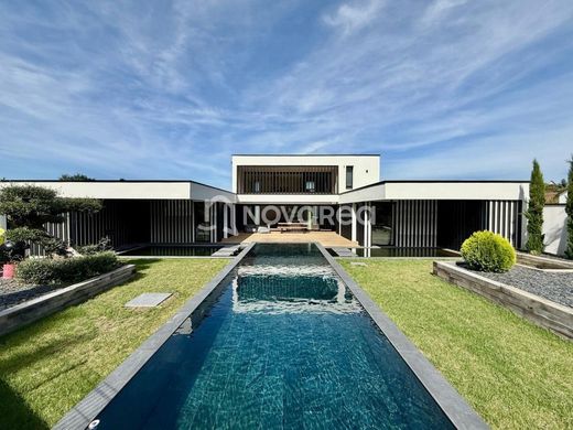 Pau, Pyrénées-Atlantiquesのヴィラ