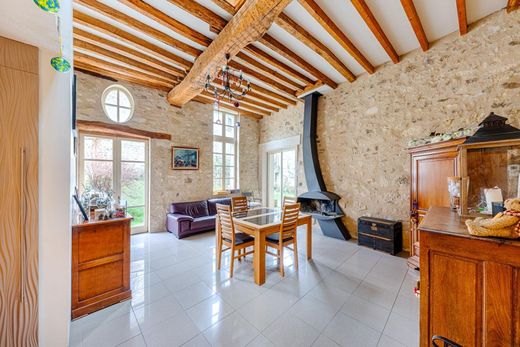 Luxury home in Jouy-le-Moutier, Val d'Oise