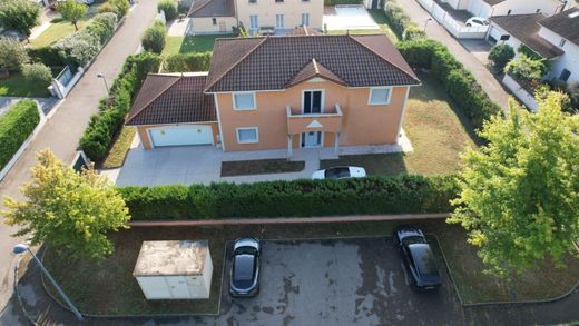 Luxury home in Simandres, Rhône