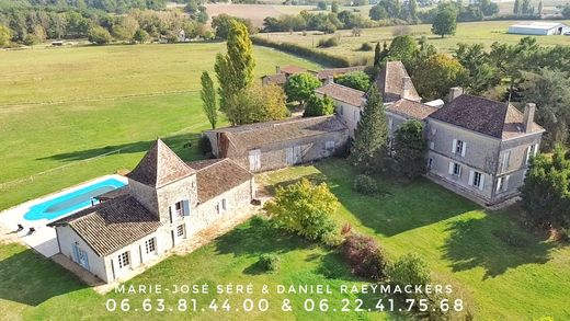 Villa in Saint-Méard-de-Gurçon, Dordogne