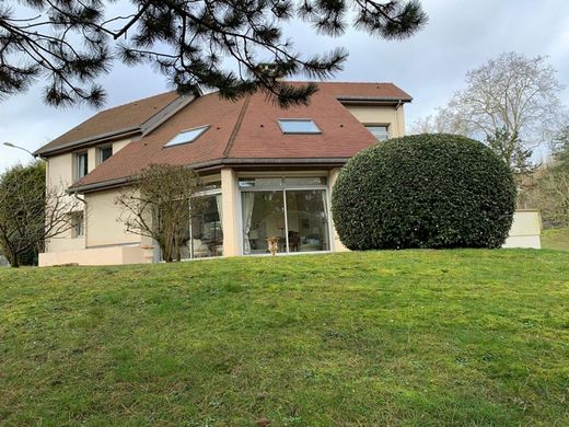 Casa de lujo en Louveciennes, Yvelines