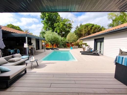 Maison de luxe à Soustons, Landes