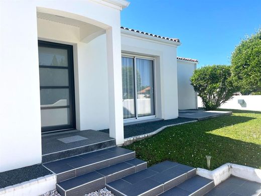 Luxus-Haus in Saint-Georges-de-Didonne, Charente-Maritime