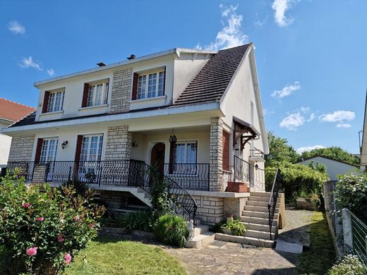 Элитный дом, Saintry-sur-Seine, Essonne