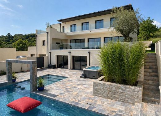 Villa in Villeneuve-lès-Avignon, Gard
