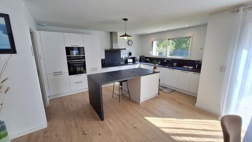 Luxus-Haus in Surzur, Morbihan