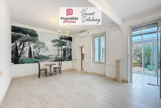 Luxury home in Pertuis, Vaucluse