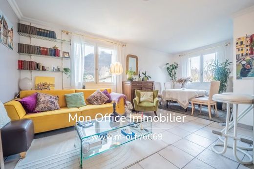 Apartament w Annecy-le-Vieux, Haute-Savoie