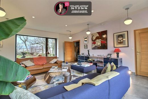 Luxury home in Montagnole, Savoy