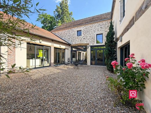 Luxury home in Avallon, Yonne
