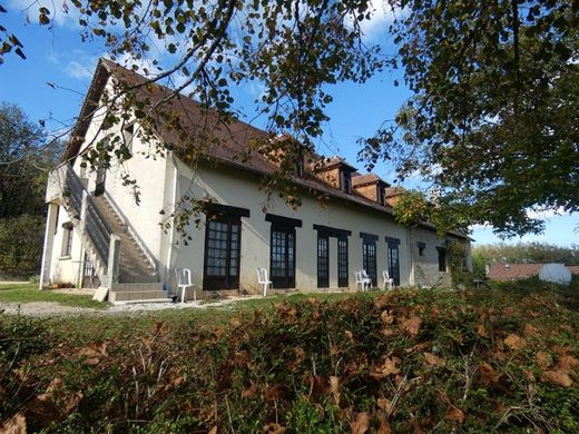 Rural or Farmhouse in Nadaillac, Dordogne
