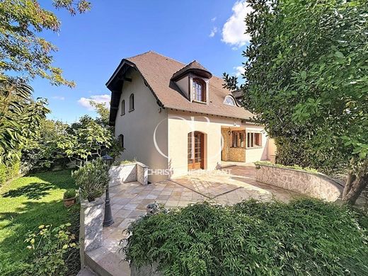 Luxury home in Villejuif, Val-de-Marne