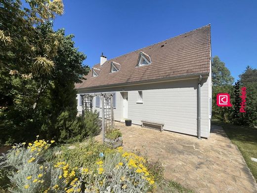 Luxus-Haus in Varennes-Jarcy, Essonne