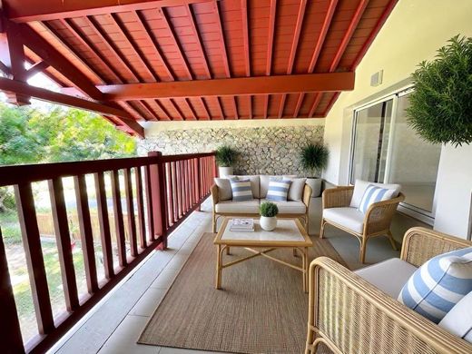 Apartment / Etagenwohnung in Urrugne, Pyrénées-Atlantiques