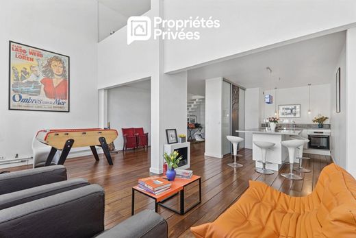 Apartment in Courbevoie, Hauts-de-Seine