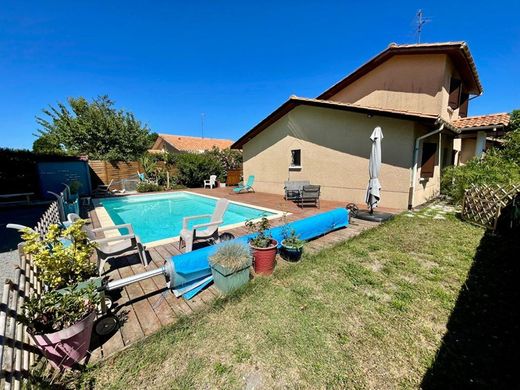 Luxury home in Pessac, Gironde