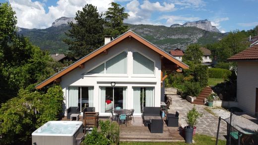 Annecy-le-Vieux, Haute-Savoieの高級住宅