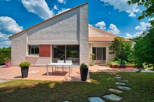 Luxe woning in Château-Thébaud, Loire-Atlantique