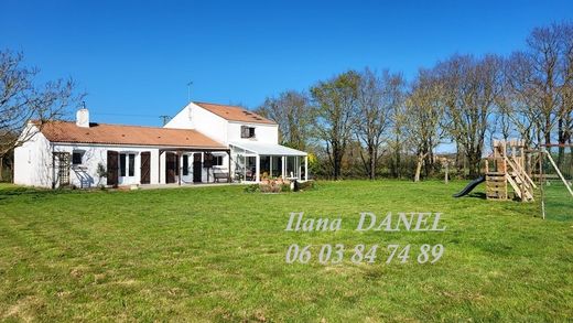 Luxury home in Les Sables-d'Olonne, Vendée