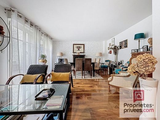 Luxury home in Châtenay-Malabry, Hauts-de-Seine