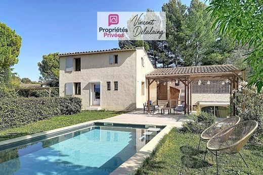 Luxury home in Pertuis, Vaucluse