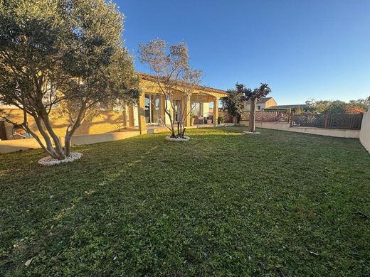 Villa in Fos-sur-Mer, Bouches-du-Rhône