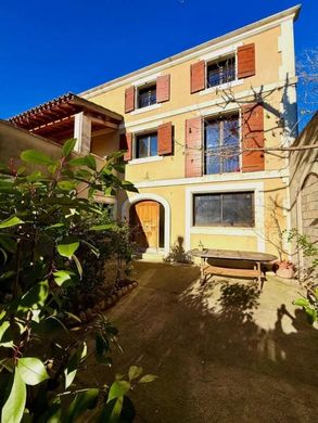 Luxury home in Eyragues, Bouches-du-Rhône