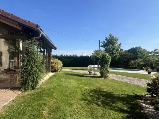 Casa de lujo en Saint-Denis-lès-Bourg, Ain