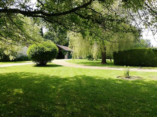 Maison de luxe à Mareil-le-Guyon, Yvelines