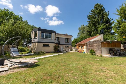 Luxe woning in Lainville-en-Vexin, Yvelines