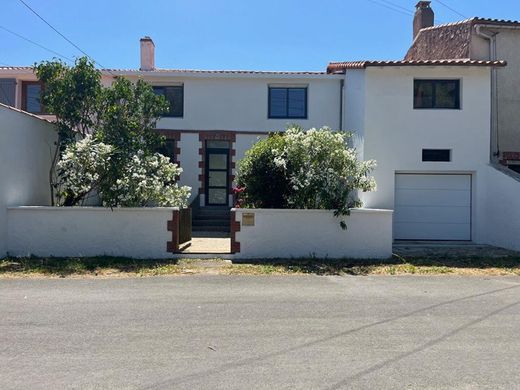 Luxury home in Bouguenais, Loire-Atlantique