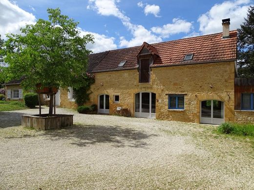 Luxury home in Saint-Geniès, Dordogne