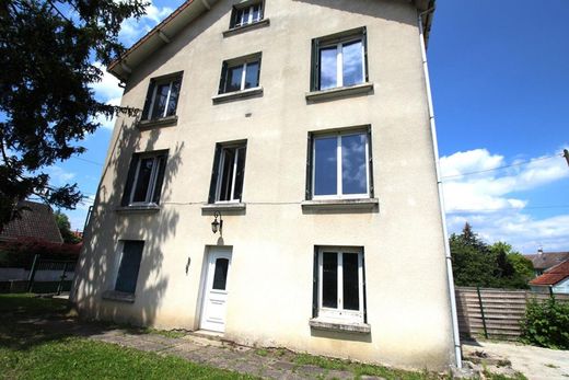 Casa di lusso a Villepreux, Yvelines