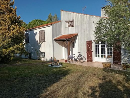 Casa di lusso a Marsilly, Charente-Maritime